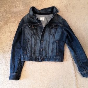 Old Navy denim jacket with pockets size large